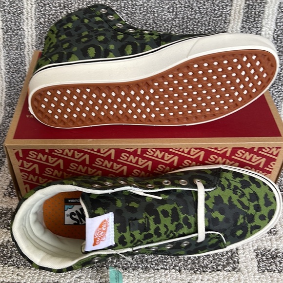 Vans Comfycush Sk8-Hi Leopard Cactus / Scarab MENS - Picture 4 of 16